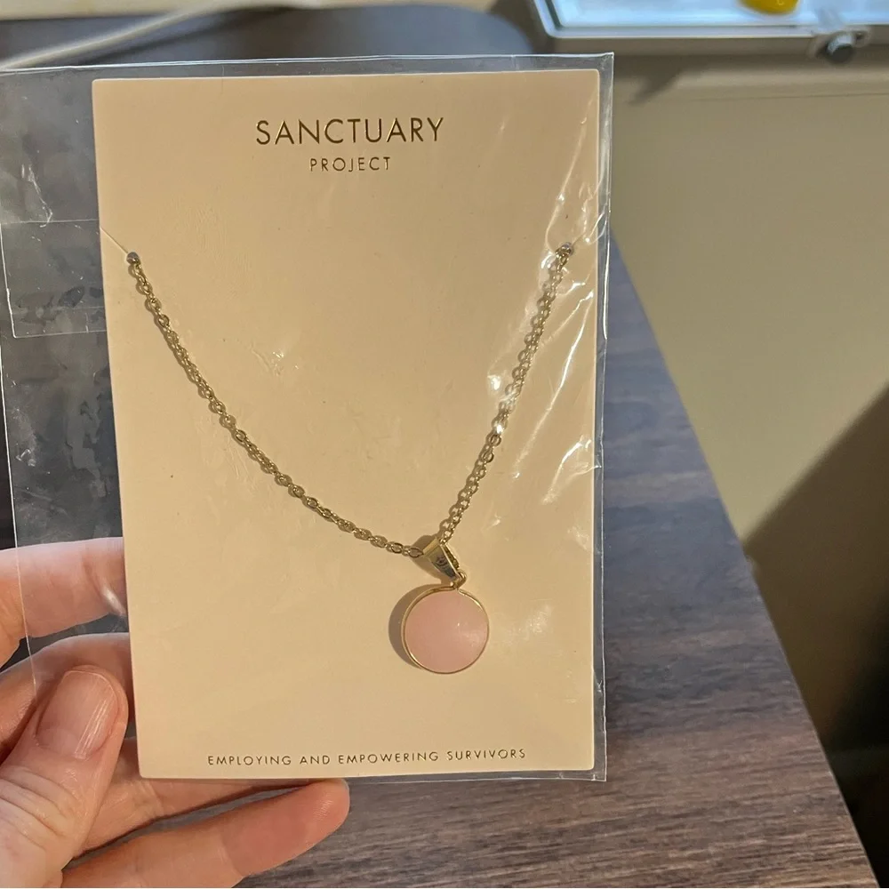 NEW WITH TAGS SANCTUAIRE Rose Serenity Necklace
